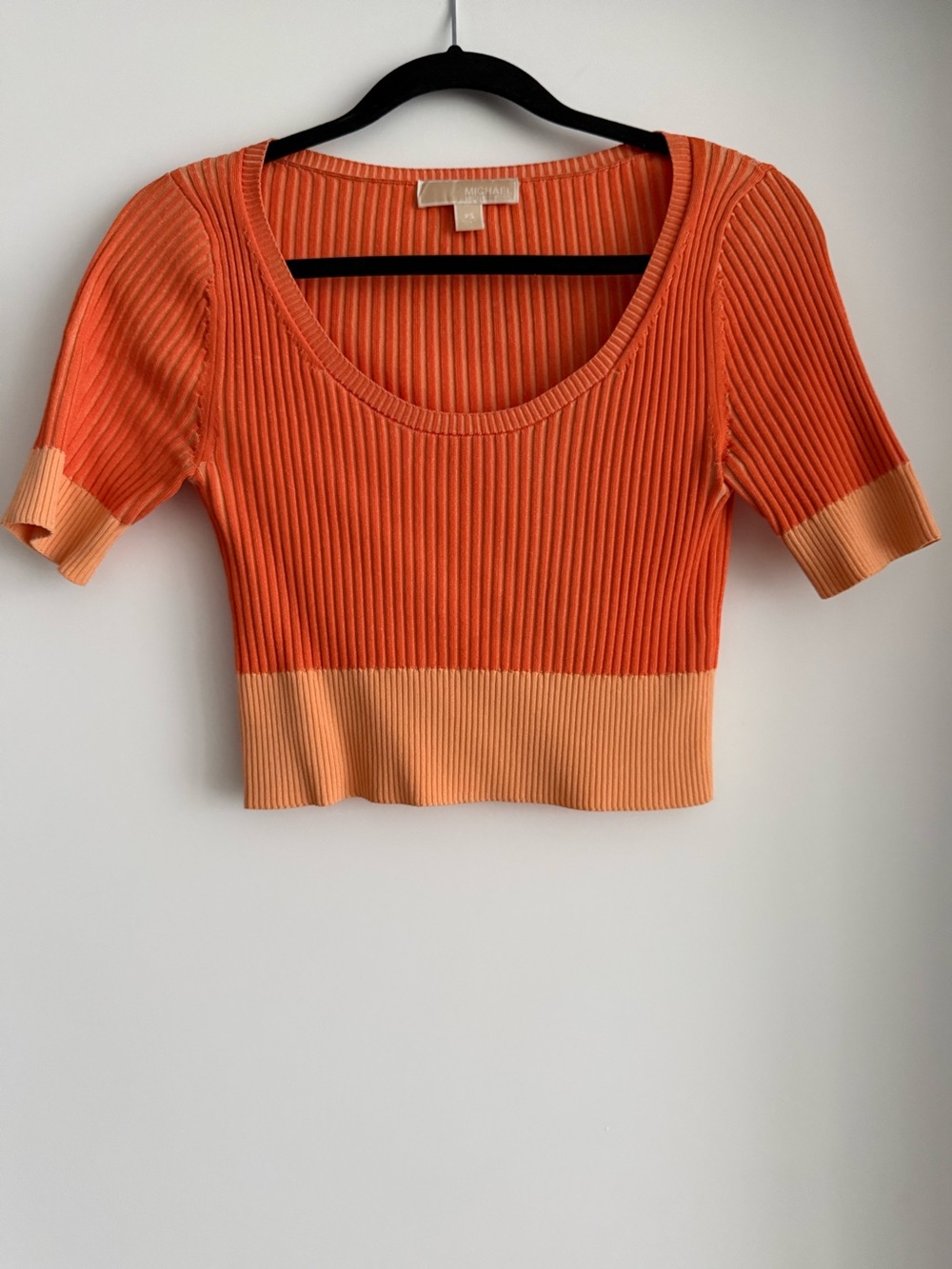 🍊 Michael Kors Two-Tone Orange Ribbed Scoop Crop Top